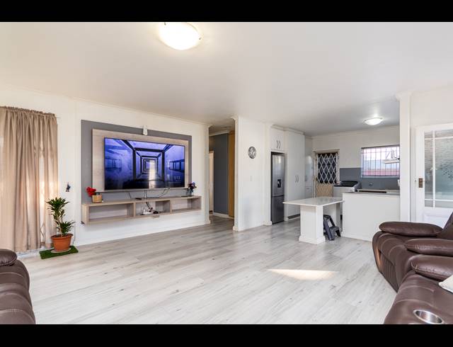 3 BEDROOM HOUSE FOR SALE IN PARKLANDS